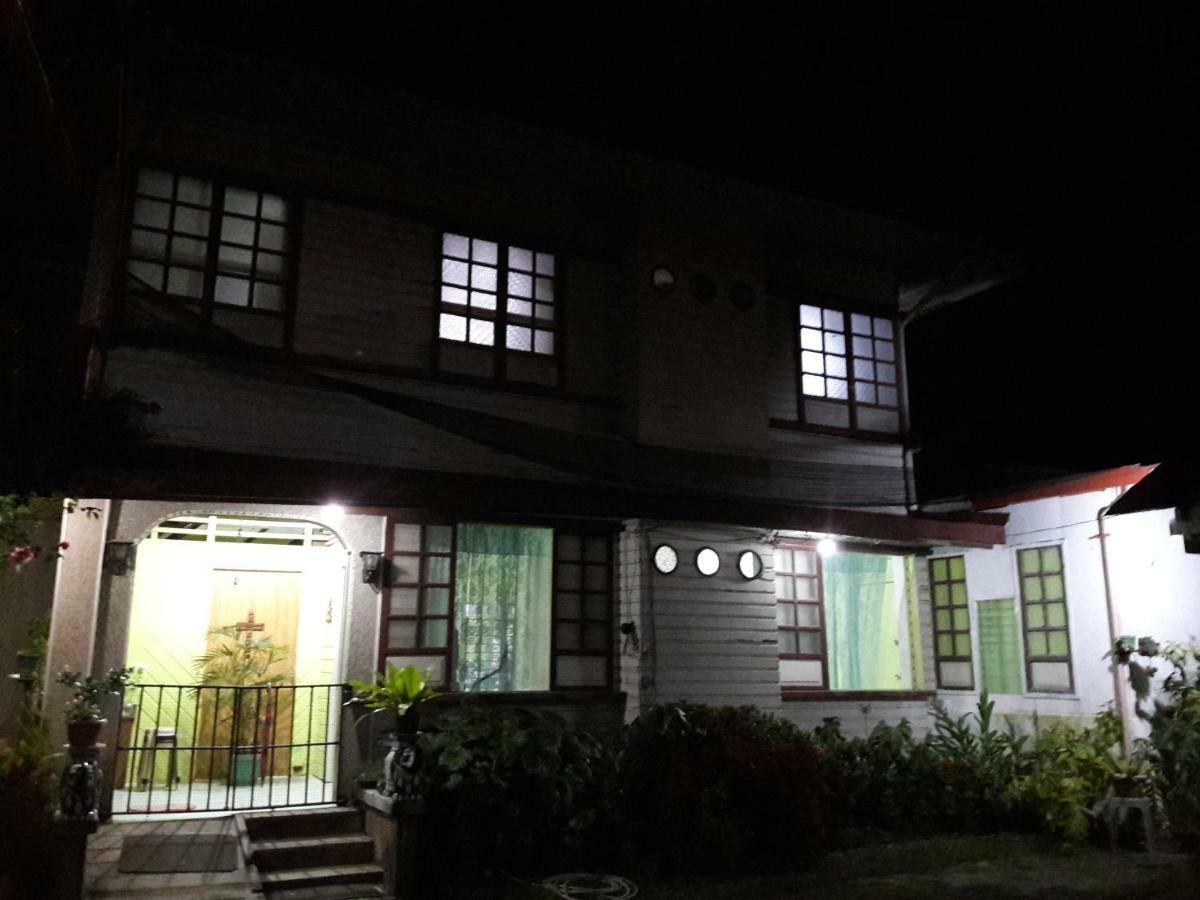 Green Bamboo Transient House Iloilo City Exteriör bild